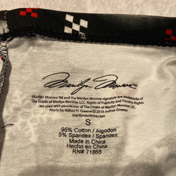 NWT Marilyn Monroe Christmas Leggings - Picture 3 of 8